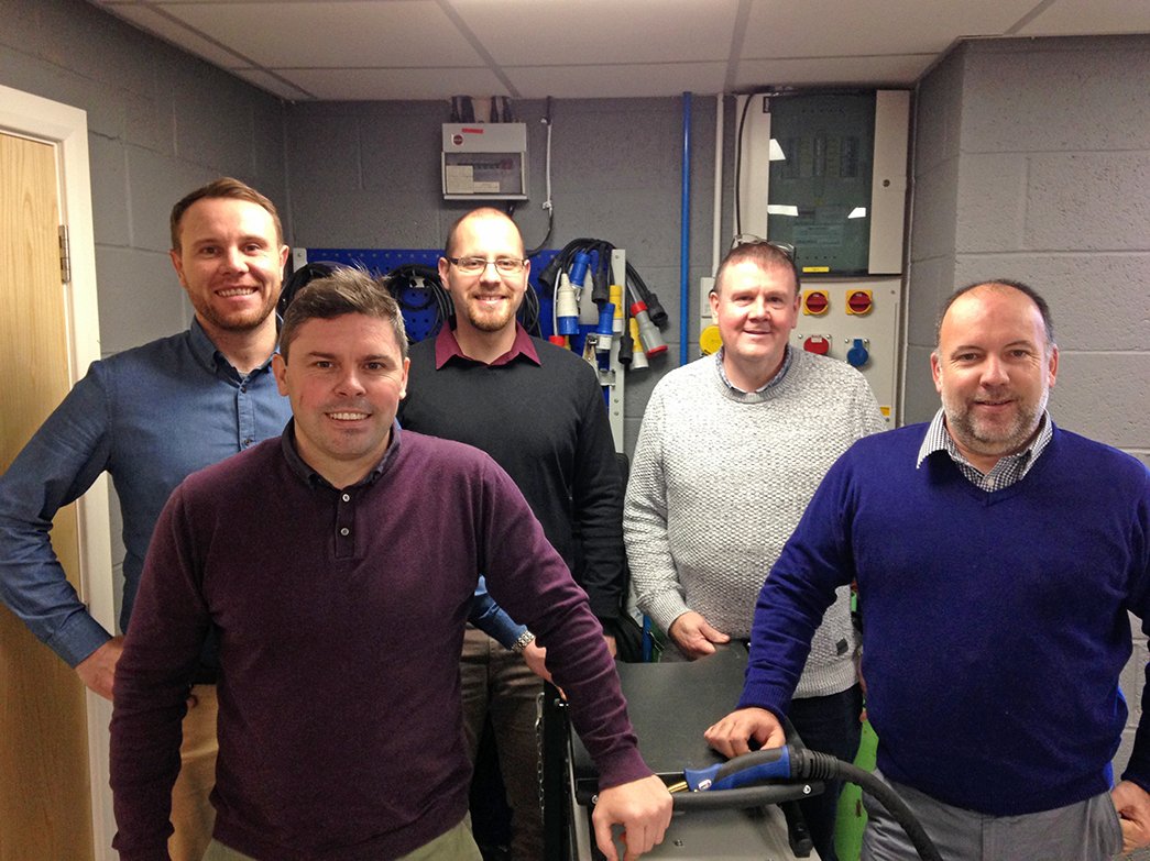 GYSLtd's tweet image. The Demonstration Team training on a Neopulse 300 at Rugby HQ bit.ly/1mZP1q2 #PulseMIG #Inverter