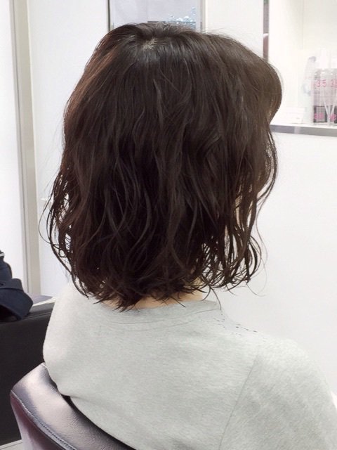 前下がりボブパーマ