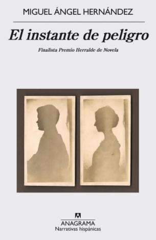 Agolpedeletra's tweet photo. #Libros de @AnagramaEditor que nos apetece #leer. ¿Y a vosotros? https://t.co/czB5FIBS4w