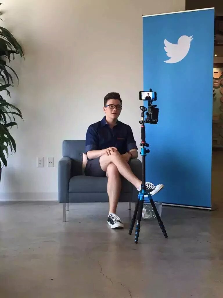 goldDyuji1's tweet photo. @chriscolfer #picsoftheday #FetusChris #AChristmasStory #Ralphie #Periscope #ManCrushMonday #NerdChris #glasses😍😲☺❤👓 https://t.co/Q6NNtdl1Ih