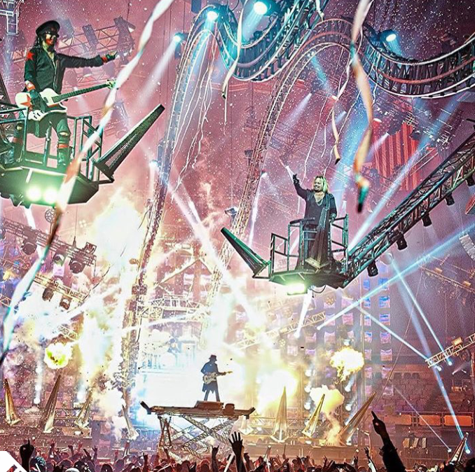 fenja_fecht's tweet photo. RIP Motley Crue thank you for everything we will never forget you @NikkiSixx @MrTommyLand @mrmickmars @thevinceneil https://t.co/Ds0GzjwKa5