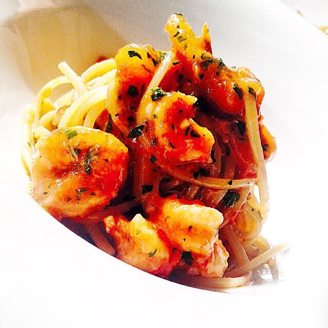 IRobertLondon's tweet photo. New Year! New Monday! #2016 #food https://t.co/ikpNpCT4a4