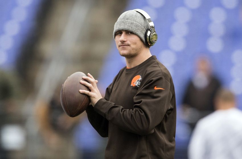 SneakerMob's tweet image. This week was reporetdly the last straw for the Johnny Manziel-Cleveland Browns experiment bit.ly/22GTkar