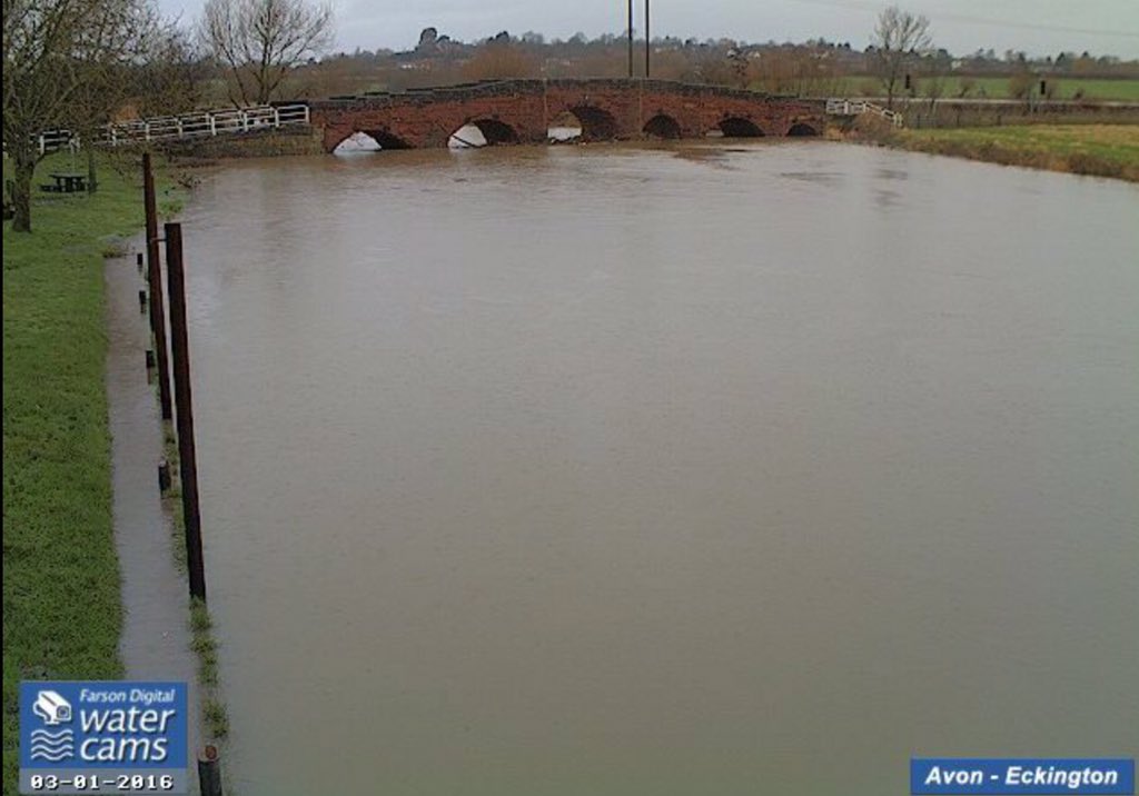DaveThroup's tweet photo. Avon at Eckington #worcestershire risen a lot today. Road &amp; bridge now closed. Follow @WorcsTravel for updates https://t.co/lFUgTSn4Xx