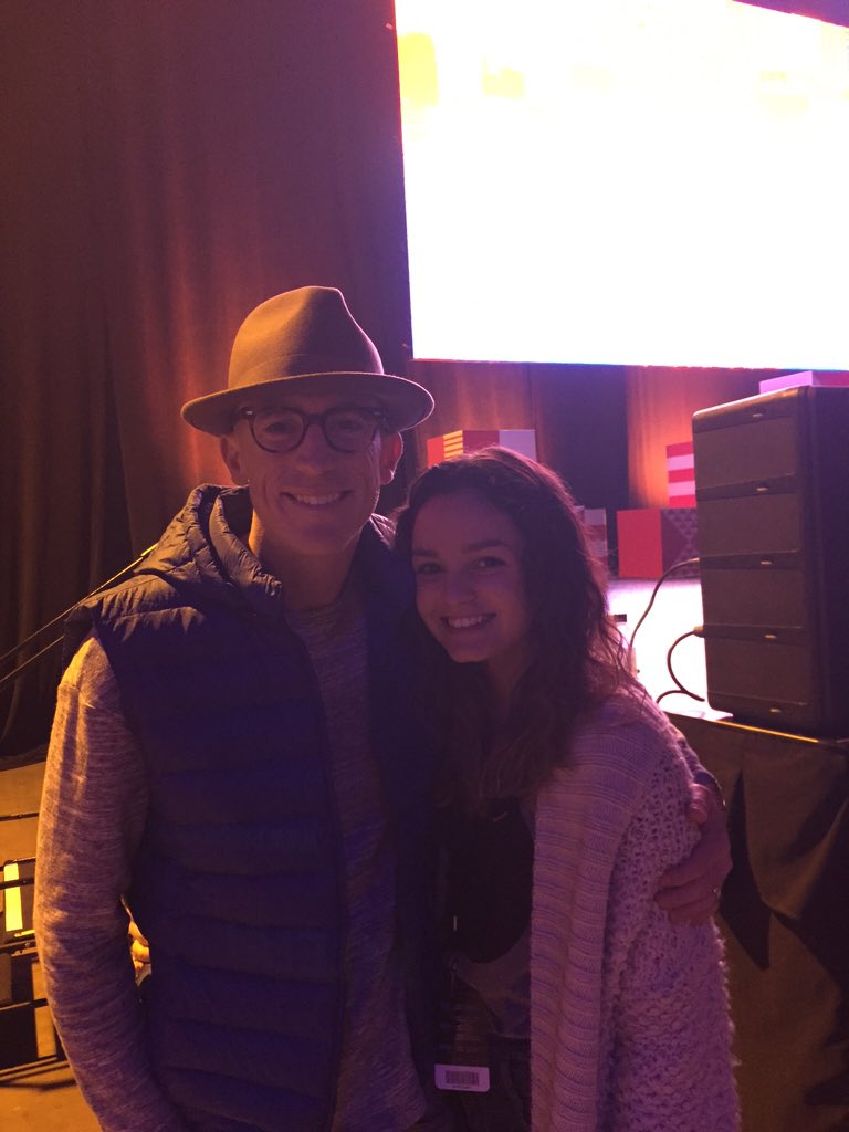 childish_andino's tweet photo. shoutout to one of our best family group leaders💃🏽 @ednewtonsknees https://t.co/RnlbyL82Ls