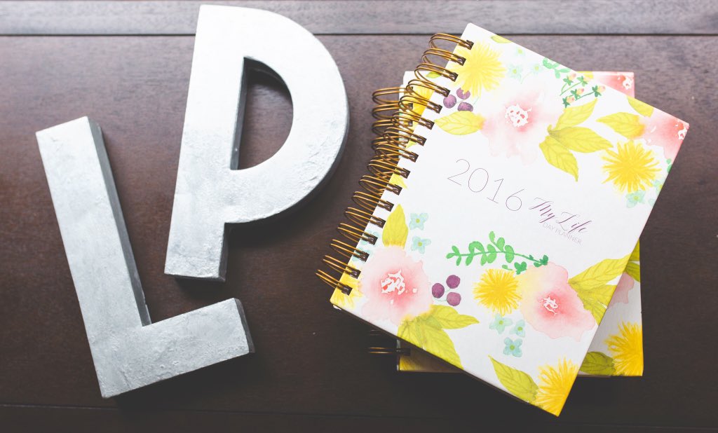 carley_LP's tweet photo. #Giveaway Follow us on Instagram to enter a chance to win a #2016 #MyLifeDayPlanner https://t.co/EGXEKMzlY5 https://t.co/VkfZaXnOq5