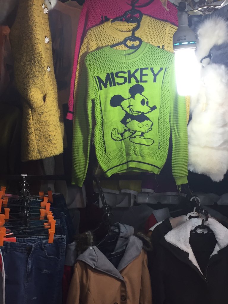 Elcammarota's tweet image. Disney original 100%