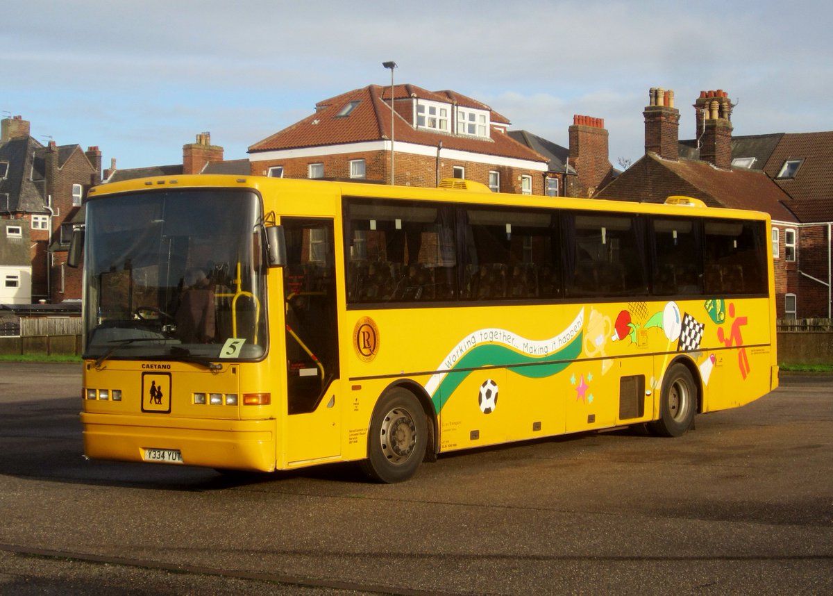 EastNorfolkBus's tweet photo. Norse Dennis Javelin Y335YUT in the sunshine at Great Yarmouth's Beach Coach Station this afternoon #enbbupdate https://t.co/4S09fOccDe