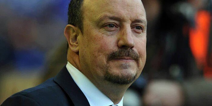 lappollaoficial's tweet photo. Rafa Benítez destituido del Real Madrid. Zidane será su sustituto https://t.co/YYtMn2AQIw