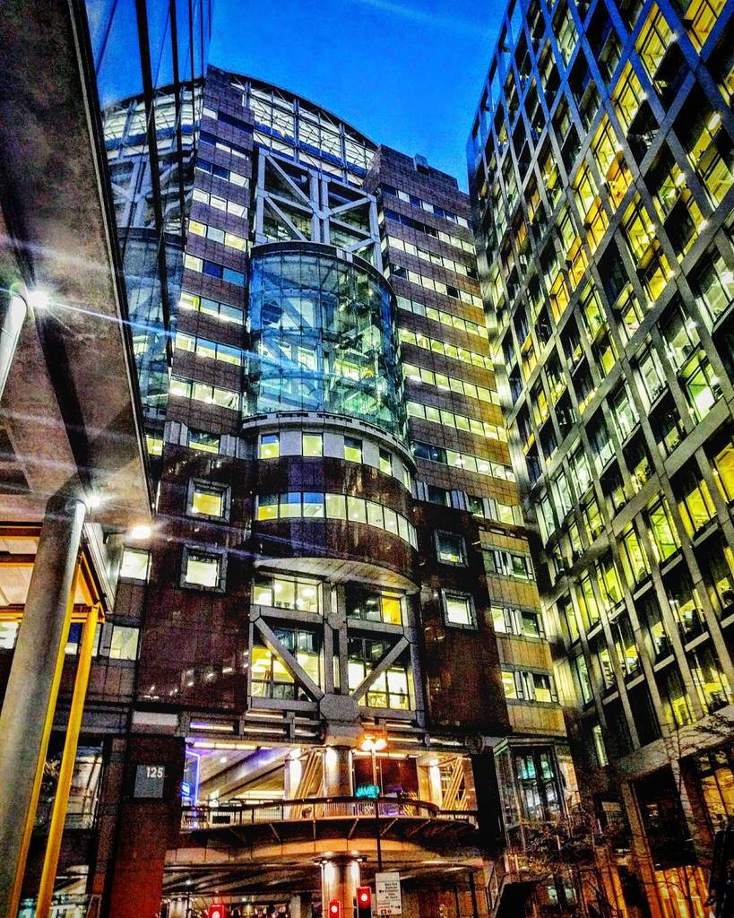 zubin_23's tweet image. First working day of #2016 #backtowork #worklofe #working #cityboy #citylife ift.tt/1PG7jGk