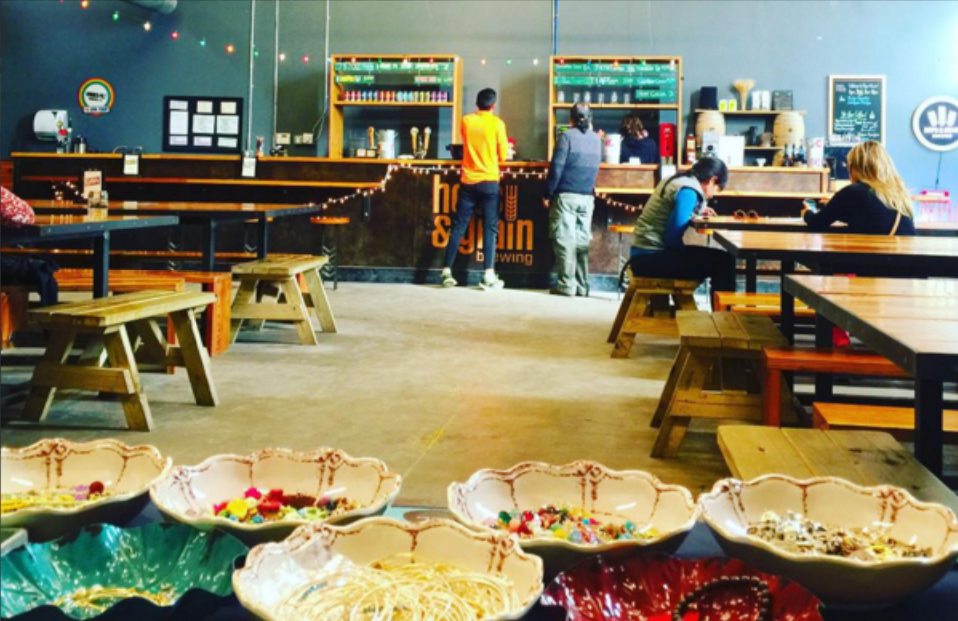 RoadShowsCo's tweet photo. Pics from Claudia's RoadShow at @hopsandgrain yesterday! #handmade #jewelry + #craftbeer = great times had by all! https://t.co/qveQH9Dntw