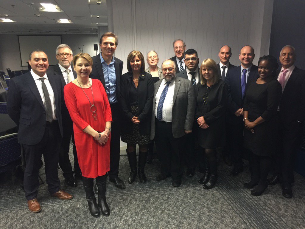 chrismquinnnine's tweet photo. A great finish to a great day @RogerBlack400 #NATConf2016 https://t.co/hARrukIPHE