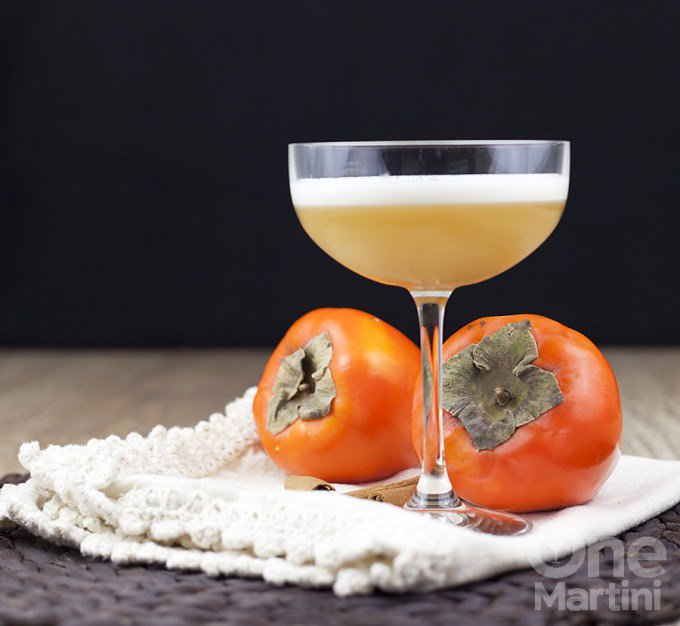 American Beauty {a persimmon scotch cocktail} onemartini.com/persimmon-scot…
