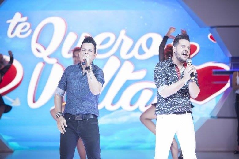 Cultura95's tweet image. ✔ #JneF ★ @JNeFoficial ★no #HoradoFaro ☞ facebook.com/95Cultura/phot… #modaderramada ♫ #somodao2 #PRESTOPOUCO ❤ #JNeF2016