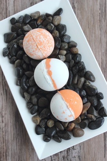 ErieSoapCompany's tweet photo. Got some new #bathfizzys listed! #apricot
https://t.co/zdvd9qYI2D https://t.co/jDoyBdHo8x