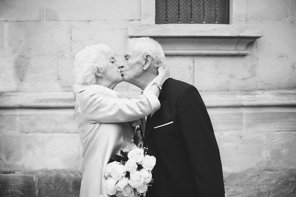 _BIKOGA's tweet photo. Hola 2016... Aquí una boda diferente #bikoga  #bodasdiferentes #nuncaestarde #vitoriagasteiz
https://t.co/Fj4cZaYY55 https://t.co/OfIAfm2grD