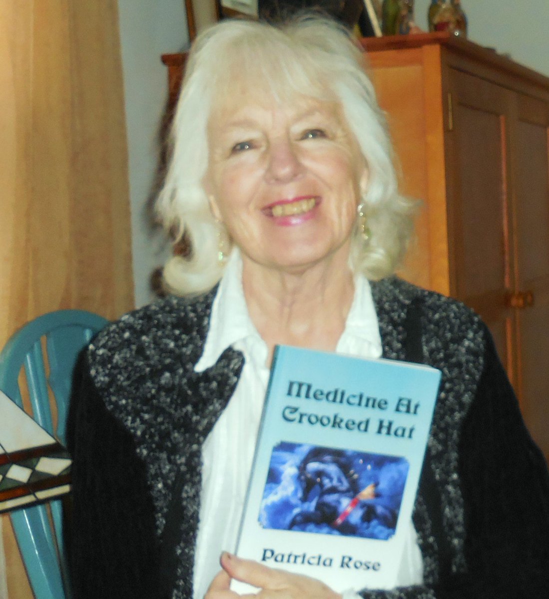starmoonwriter's tweet photo. 'Medicine at Crooked Hat now available at Schuler Books on line and at https://t.co/rAKAGqsdbN
Patricia Rose https://t.co/ibjSy6bSjt