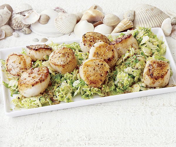 MagazineCasper's tweet image. Sea Scallops with Brussels Sprouts and Mustard Sauce caspermagazine.com/sea-scallops-w…