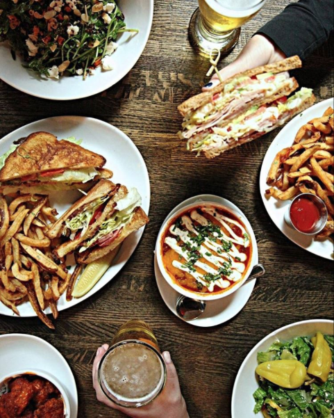 BullBearBar's tweet photo. Our #NewYearsResolution2016: Spend more time (eating) with family and friends! What's yours? https://t.co/am2NTCBlZh https://t.co/zBtmBpLiXg