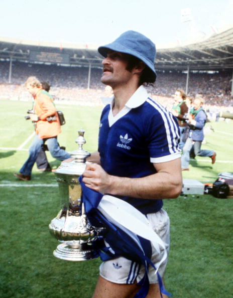 IpswichTownTalk's tweet photo. Love this picture of Town legend Mick Mills with the FA Cup at Wembley in 1978. #itfc https://t.co/HBdO023NmM