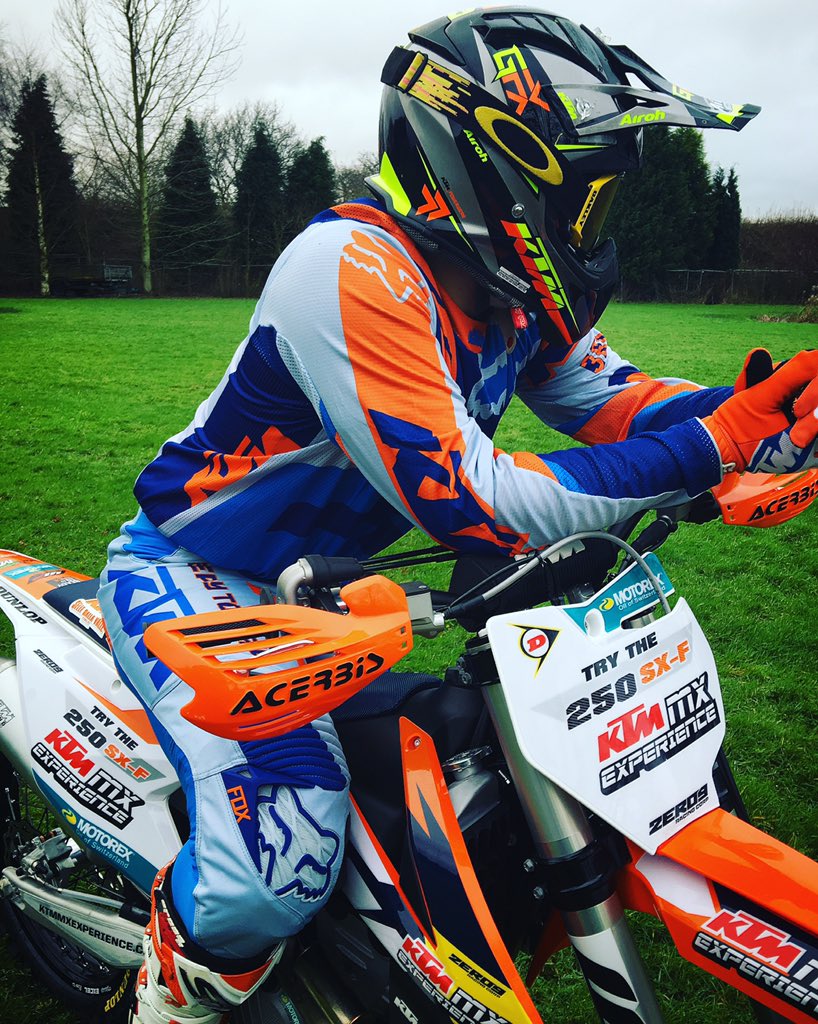 Ryanjohnson_7's tweet photo. Cannot wait to be in Spain on the new steed! ✊🏻 https://t.co/U5gyNenJMh