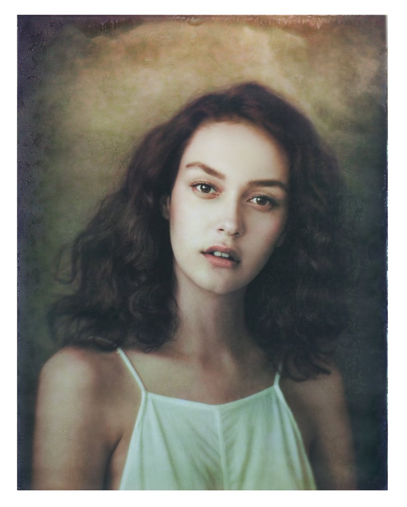 Emsoto's tweet image. Portraits of Helena @MUSE_NYC on @Behance be.net/gallery/324382… #polaroid #polaroidtransfer
