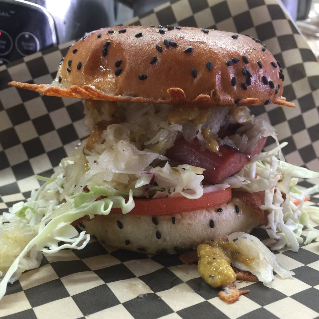 Ohanas395's tweet photo. Smoked Sausage Sandwich with JLB Beer Mustard #cookingwithbeer @JuneLakeBrewing https://t.co/bPDbNOAt19