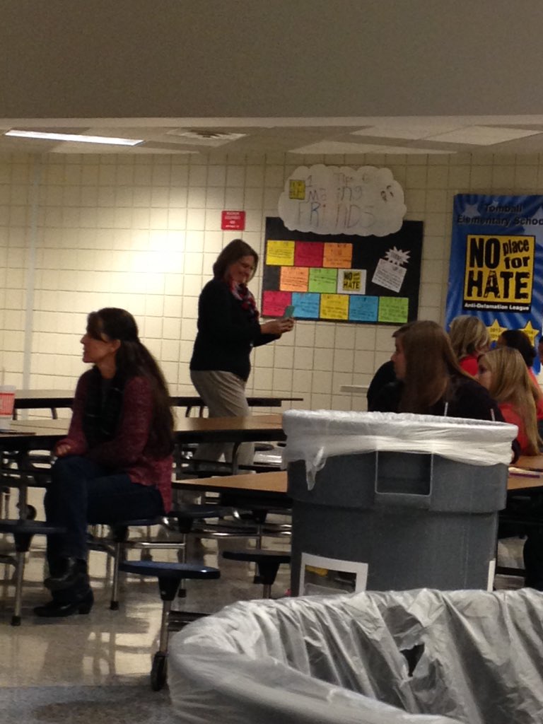 davis3_tes's tweet photo. Taking a picture of @kerriashlock taking a picture of teachers tweeting https://t.co/fyDNjyuIqa