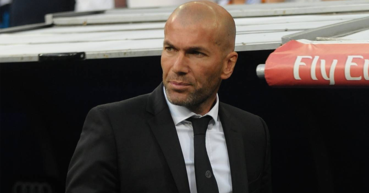 lequipe's tweet photo. C'est officiel, Zinedine Zidane est nommé entraîneur du Real Madrid ! https://t.co/lNoYQYBbIX https://t.co/WnHuRrj94v