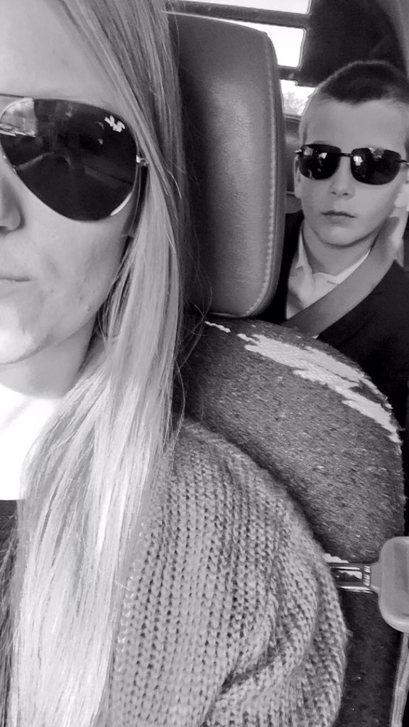 katiepersch's tweet photo. 10 & he has @Bexsunglasses. Okay Quin๐
#HesTrouble https://t.co/2zHJ2rNXap