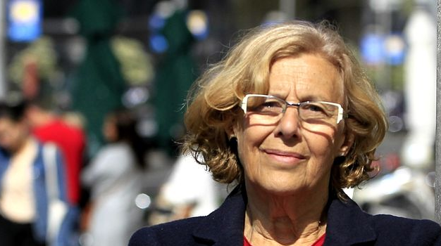 ecorepublicano's tweet photo. Carmena elimina 1800 sillas VIP de la cabalgata de reyes y se las dará a los discapacitados. https://t.co/duAtJG4rBD https://t.co/QZCFMhK6ls