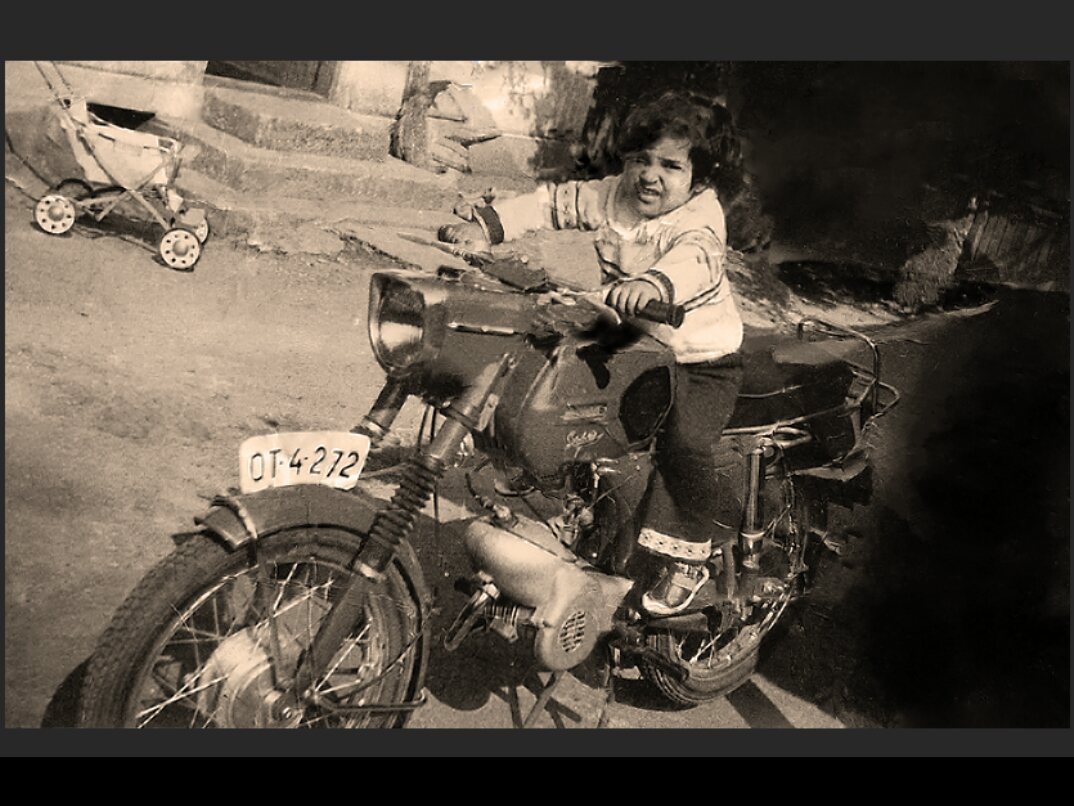 CourtneyKelly_1's tweet photo. Done some photo restoration today! https://t.co/W7diR9homU