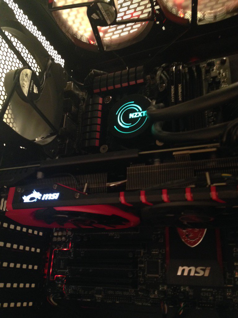 PolarStarPC's tweet photo. Congratulations and thank you to the lucky new owner of this beast of a machine we put together today, @Lahgi1! https://t.co/yOuUDcALbL