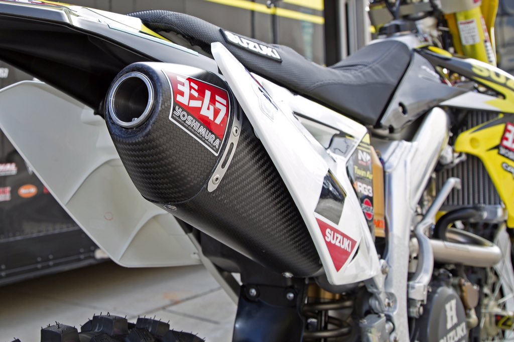 YoshimuraUSA's tweet image. Sneak Peek: The 2016 Yoshimura Suzuki RM-Z450 of @js7 . #Yoshimura #A1 #SX2016