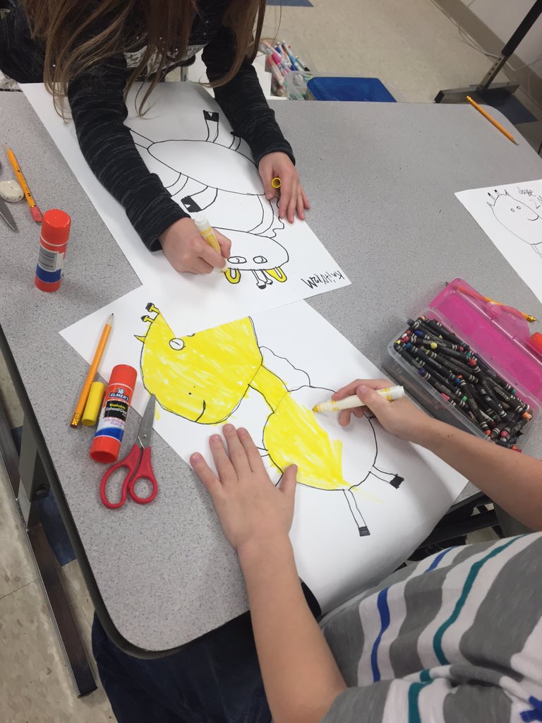 artwithmrsmay's tweet photo. Who says giraffes can't dance? #2ndgradeart #giraffescantdance #movementinart https://t.co/I8eFC8QD9z