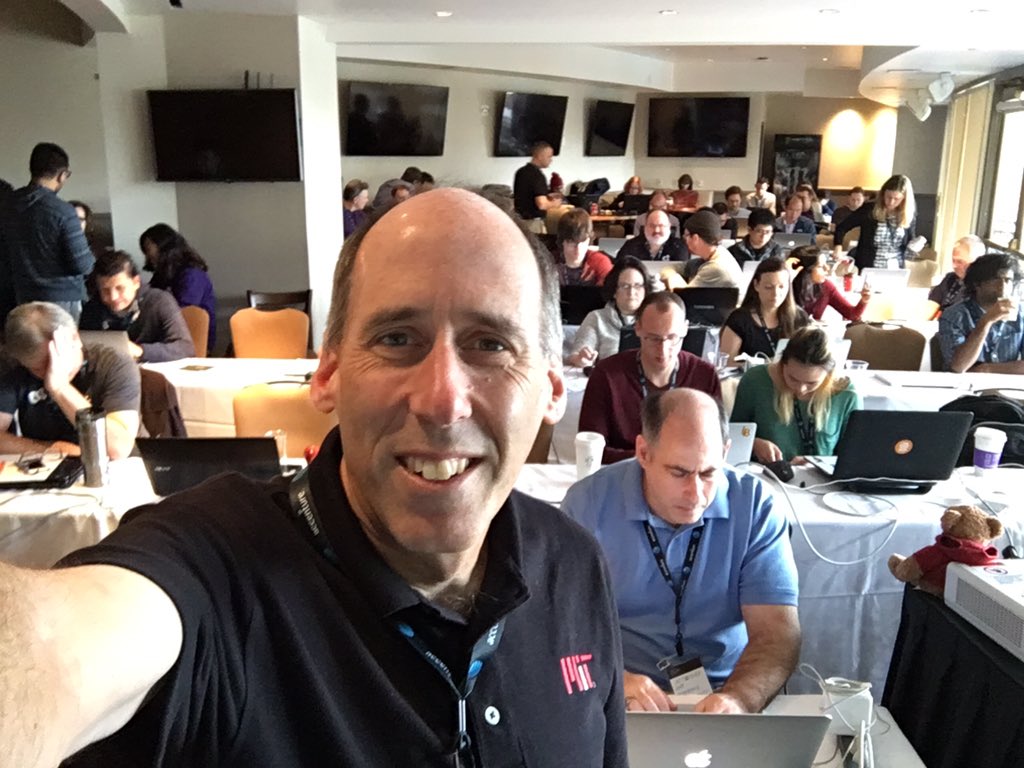 arenberg's tweet image. In da #CodingHouse learning React.js. @codinghouse #ATTDevSummit @attdeveloper