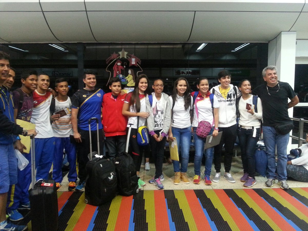 lisleany's tweet photo. Delegación de Tenis de Mesa Camino a Austria-Viena a su entrenamiento.. selección pre-olímpica y selección menores https://t.co/1TkYiV5CbB