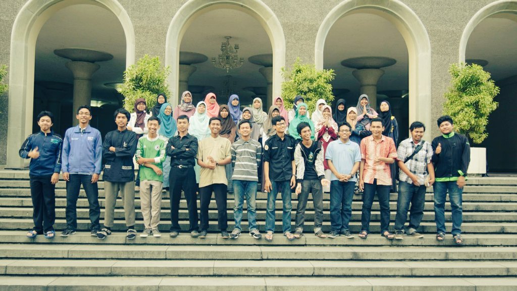 ridwano79's tweet photo. #KS #UGM #Bersama #satu @GamaCendekiaUGM @sccf_ugm https://t.co/MHllBzXxi1