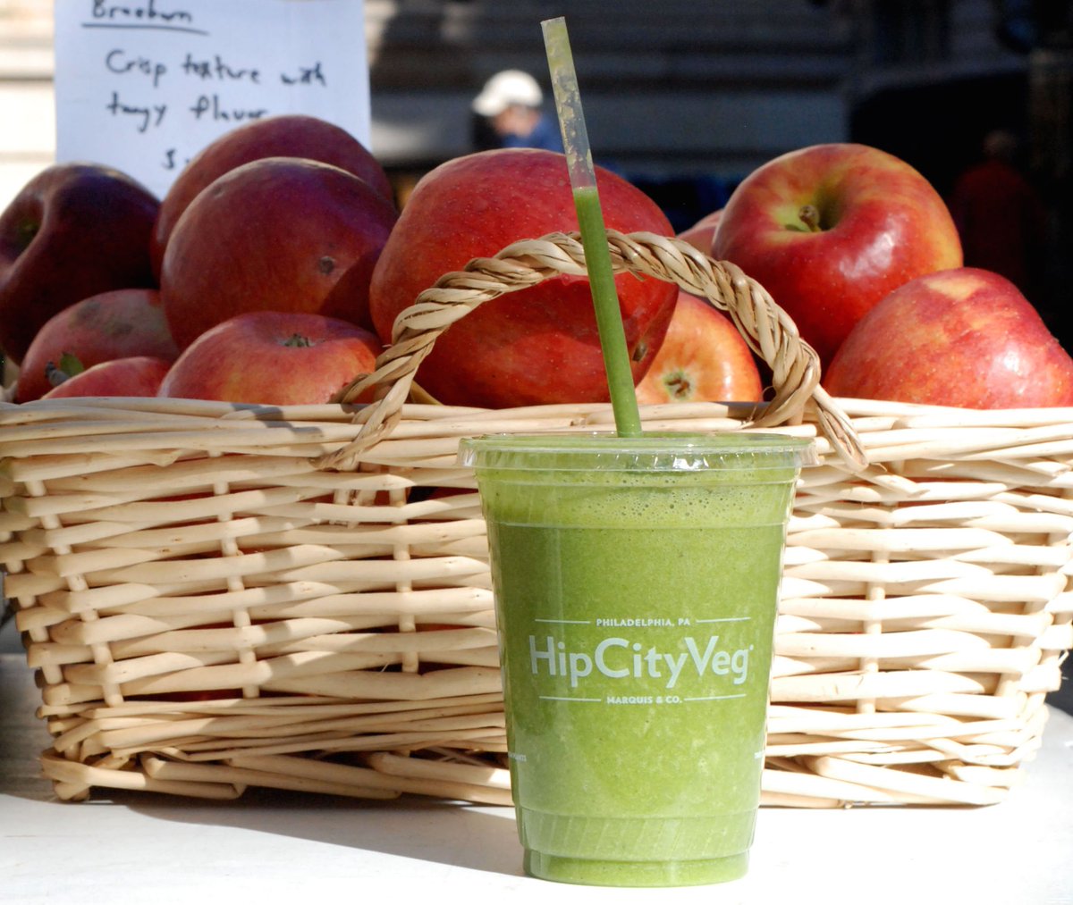 Drink a <a href="/Groothie/">GetRealGetRaw</a> and you’ve downed apples, bananas, pineapple and lots of leafy greens. How bout them 🍎s?