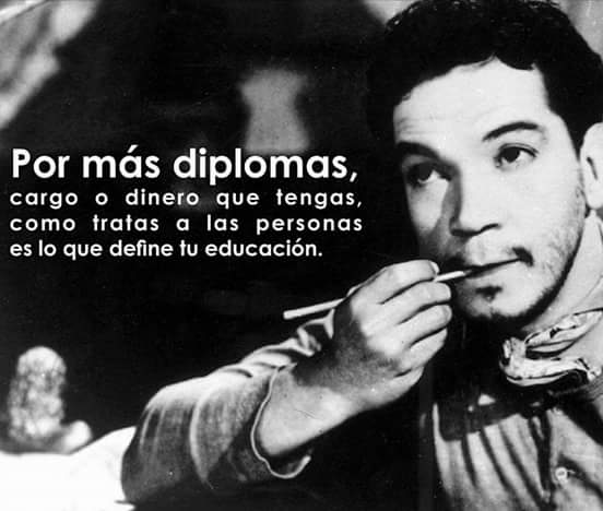 Por más diplomas, Cargo o Dinero q tengas, como tratas a las personas, es lo q define tú personalidad <a href="/JCTapiaLMB/">Juan Carlos Tapia</a>