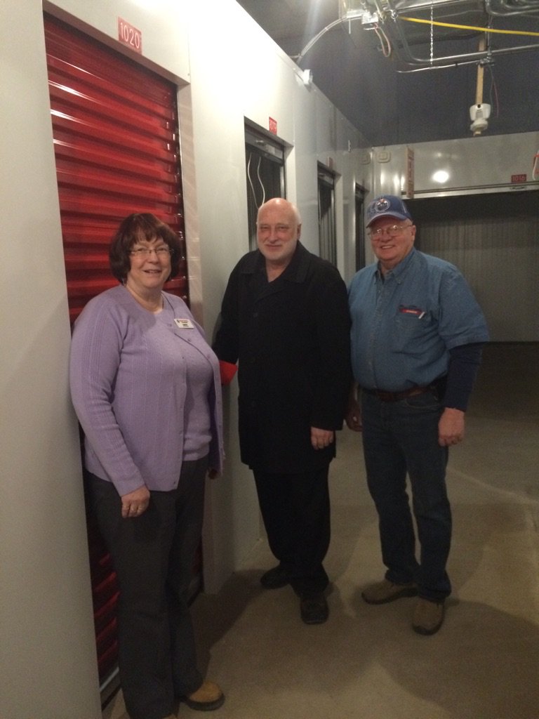 sentinelstorage's tweet photo. Yeah! Our #firstrenter at #sentinelwindermere location! Only open for a few hours Great way to start #2016! https://t.co/ddnQpL4oPz