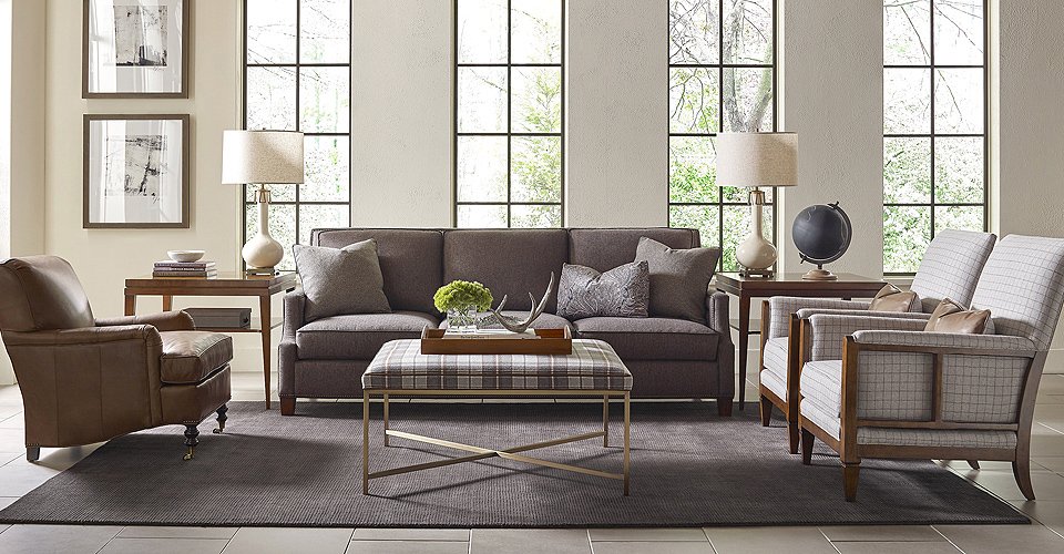 AllenJamesID's tweet photo. Classic lines, neutral fabrics and attention to detail bring this room from #TaylorKingFurniture to life! #ncdesign https://t.co/EqwSfyxEXE