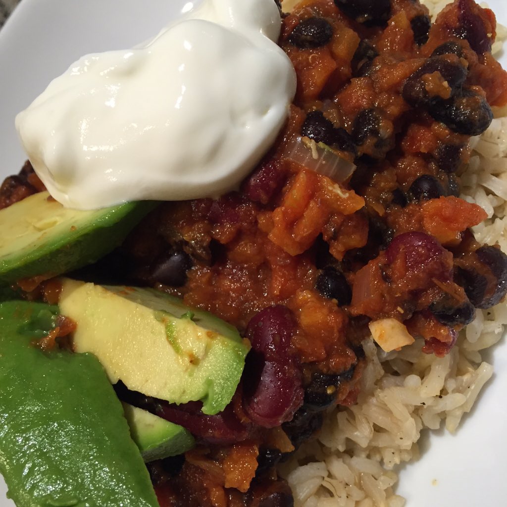 lkperham's tweet photo. One pot veggie chilli, made in about 20 mins. I'm in #love #chilli #food #veggie #foodie #rubychews #mealsinminutes https://t.co/wdDLPtILmx