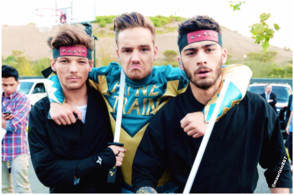 JuliaDorrian's tweet image. When you thought 1D Day was going to be a yearly tradition and it wasn&apos;t #directionerproblems