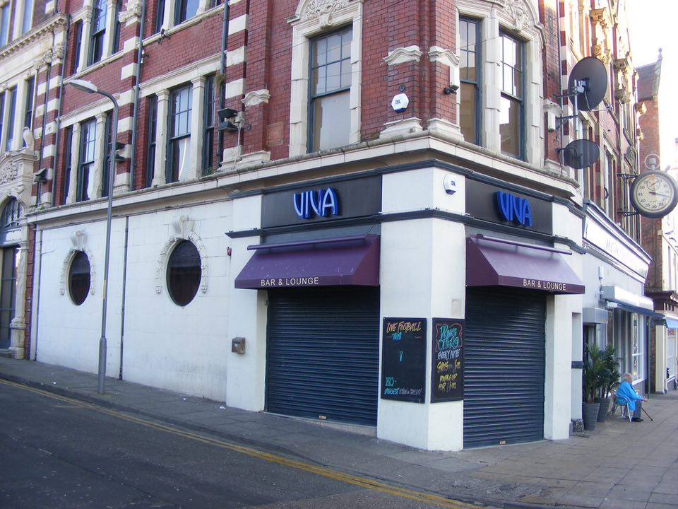 Art Vandelay tweet media