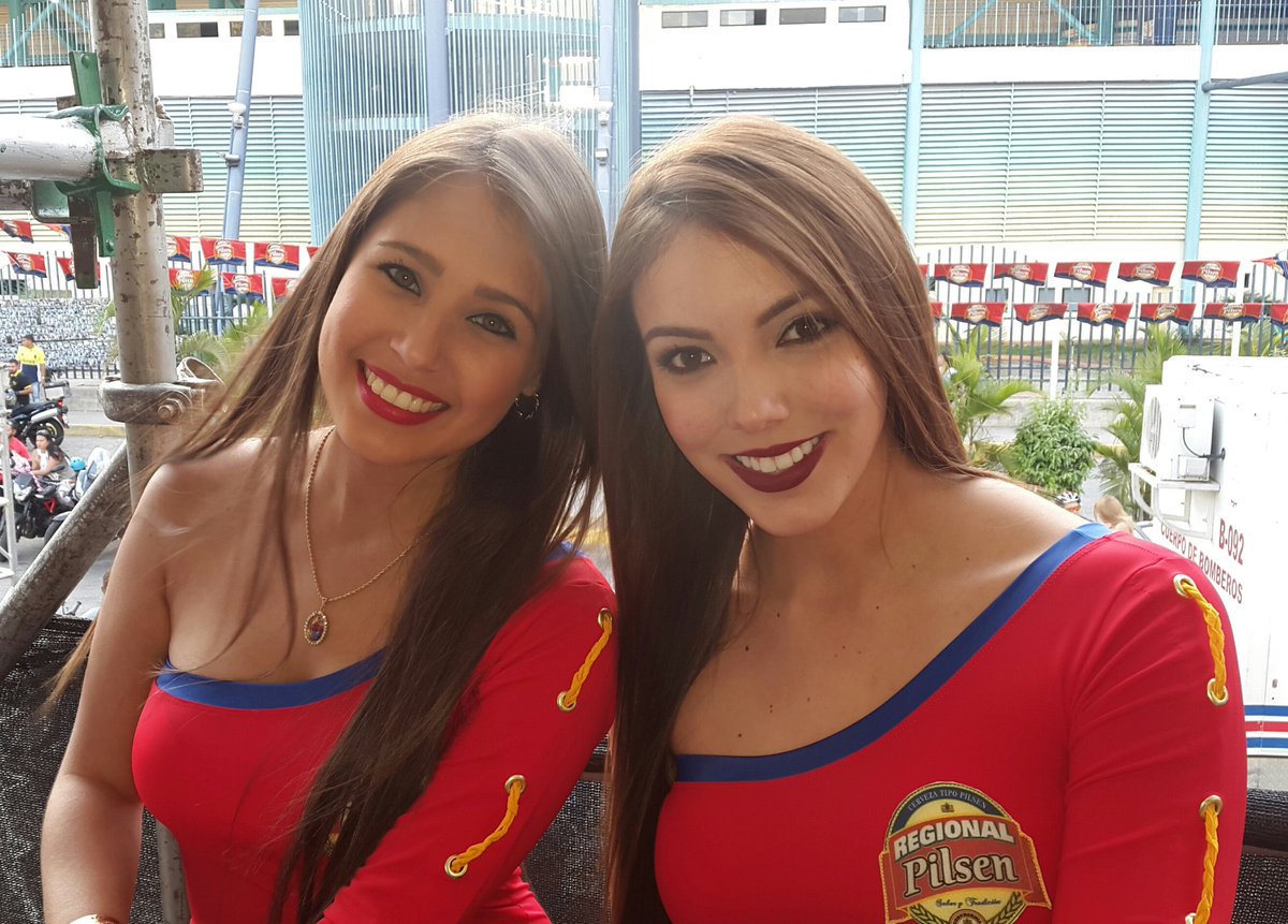 skygruposky's tweet photo. Y así comienza la segunda fecha de @Biker_Merida 2016, desde el Metropolitano de Mérida. Presentes junto a @tvskytv https://t.co/FZT2YED1xx