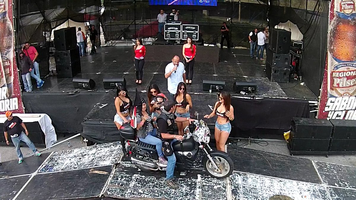 skygruposky's tweet photo. Y así comienza la segunda fecha de @Biker_Merida 2016, desde el Metropolitano de Mérida. Presentes junto a @tvskytv https://t.co/FZT2YED1xx