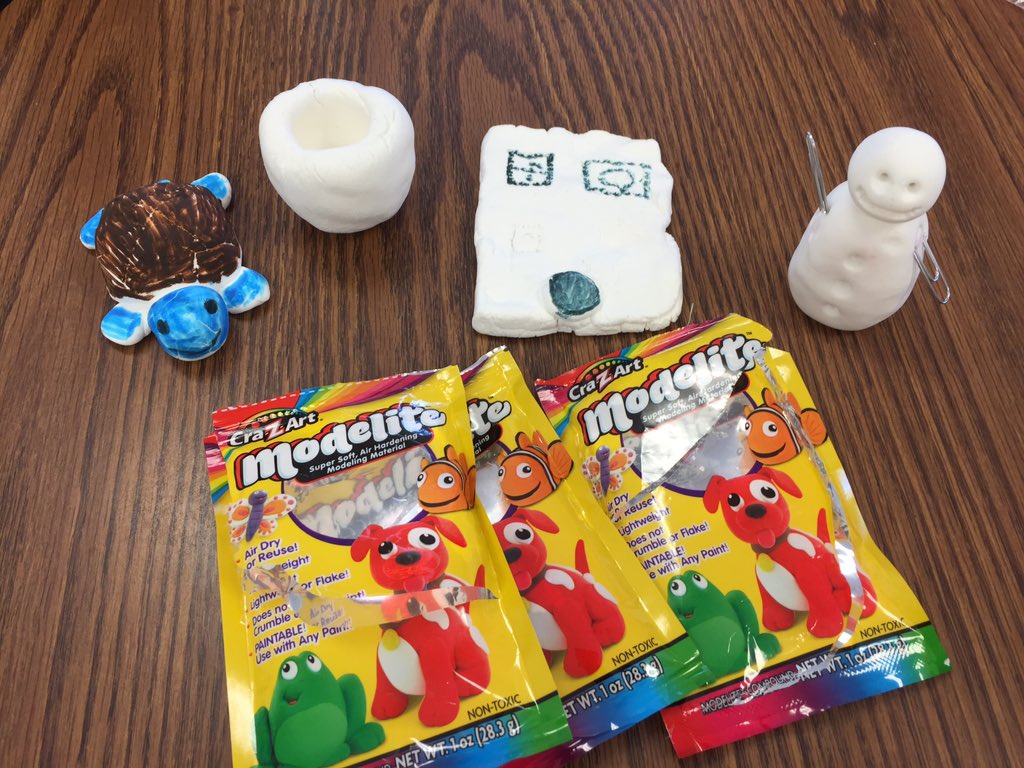 Angela_Thomas91's tweet photo. 2/2 with @GrandRiver1831 #ESL #ListeningSpeakingClass using #CraZart #Modelite #CreativeFun https://t.co/4FdSZX4YeN
