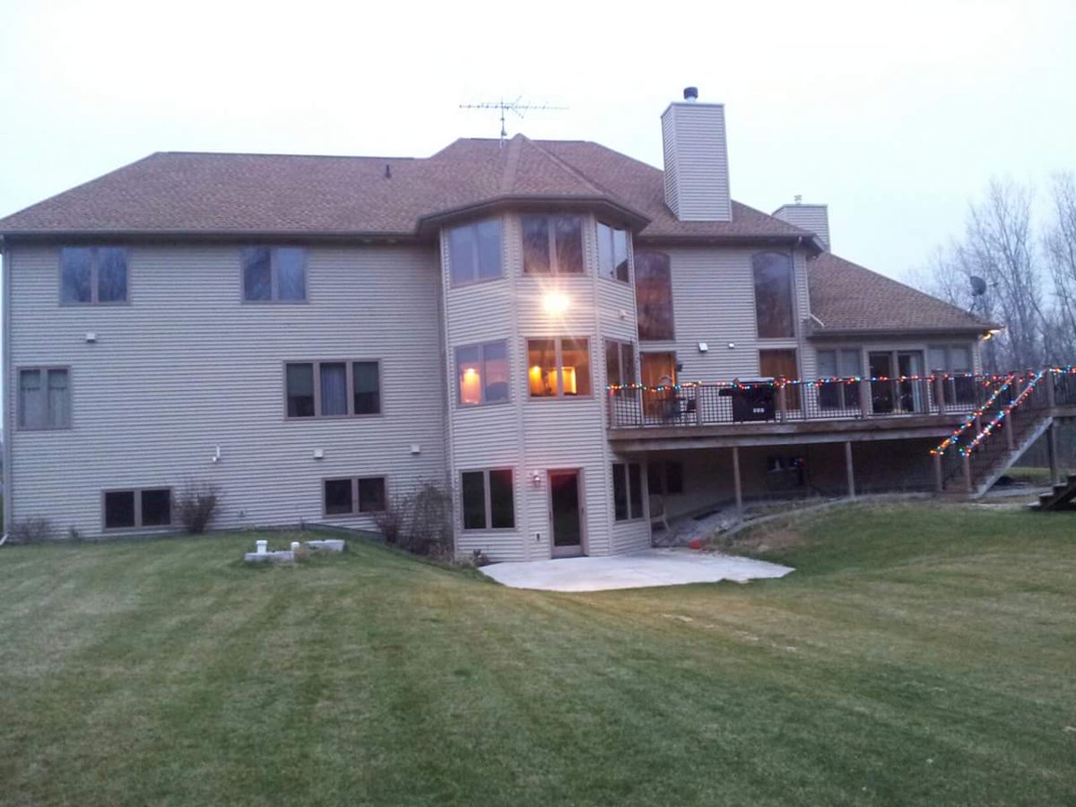 thebigbook_blog's tweet image. when you realize ray who left the trial built this house 5 years ago... hmmmmm makes you wonder #MakingAMurderer