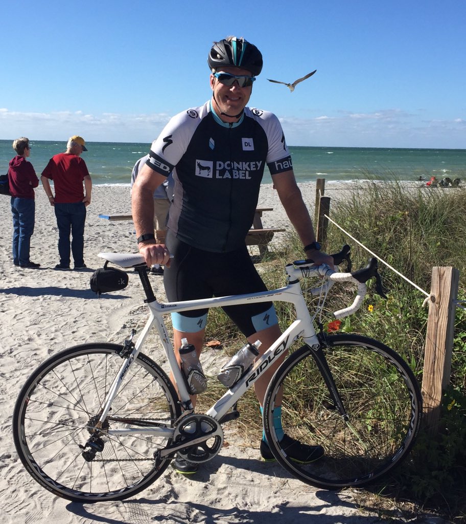jimmerc's tweet photo. Representing @DonkeyLabel in sunny Florida. #DLracing #captiva https://t.co/VKBTWw14Te